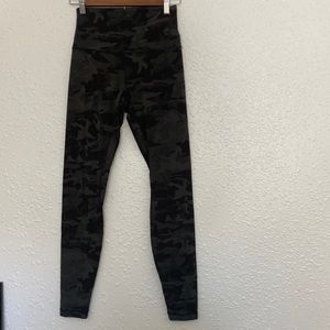 Lululemon Camo Align Legging 28 Length Size 6